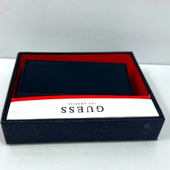 ⭐️GUESS💯 BLACK TRI FOLD MENS BLACK WALLET, GUESS LOGO INDENTED - Picture 12 of 15